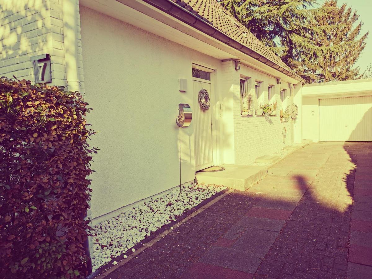 "Maison Blanche" - Das Gemuetliche Garten-Apartment Zwischen Koeln Und Duesseldorf 格雷文布罗赫 外观 照片